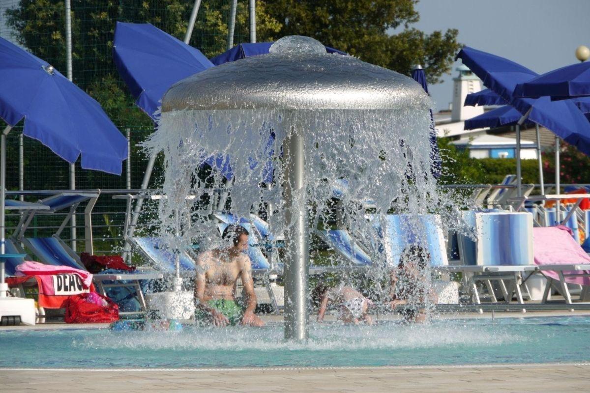 Hotel Lido Bibione Beach エクステリア 写真